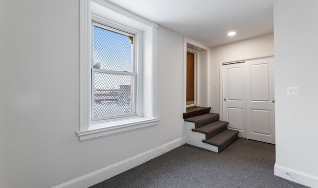 Building Photo - 1916 Eutaw Pl