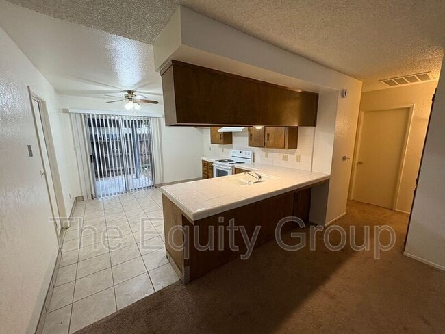 Building Photo - 2038 S Cain St