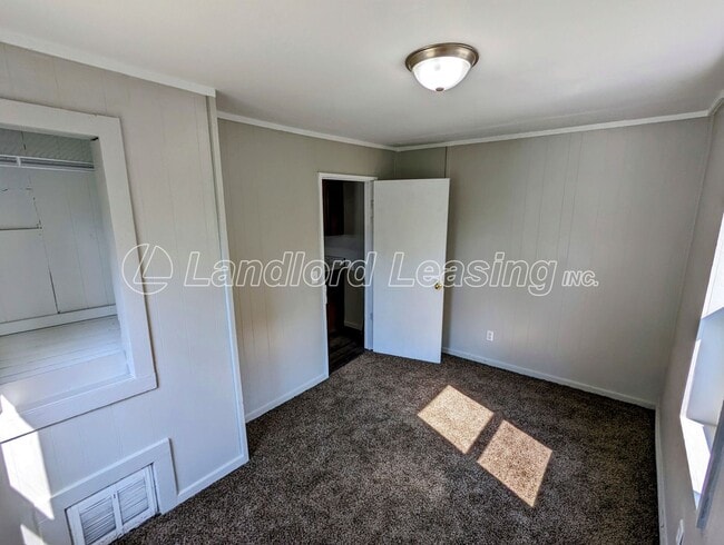 Building Photo - Move-In Ready 3-Bedroom Ranch with Modern Updates