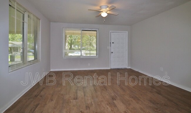 Building Photo - 3054 Yanlee Ln