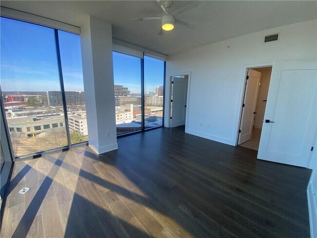 Building Photo - 788 West Marietta St NW