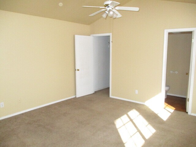 Building Photo - 1936 Lariat Cir