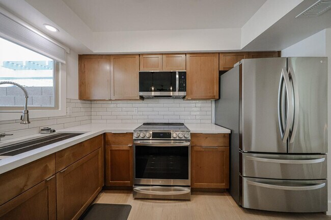 Building Photo - 8372 E Solano Dr