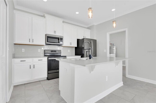 Building Photo - 11144 Suspense Dr