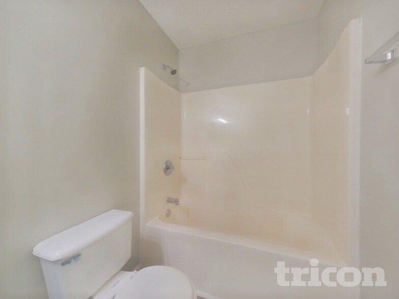 Building Photo - 504 Anthony Pl