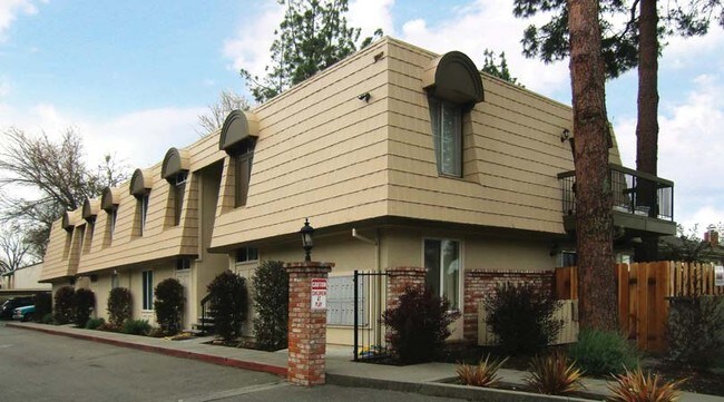 Building Photo - Fairview Apartments