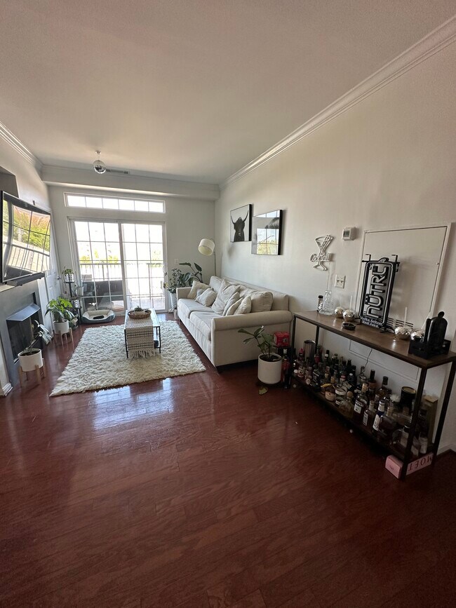 Building Photo - 2465 Army Navy Dr