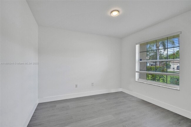 Building Photo - 4108 Sapphire Terrace