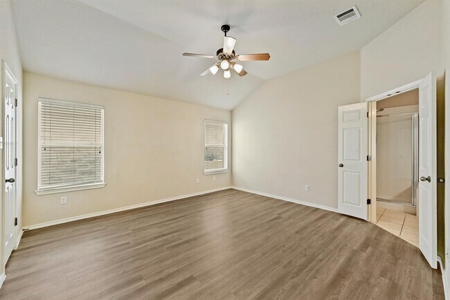 Building Photo - 49 White Magnolia Cir