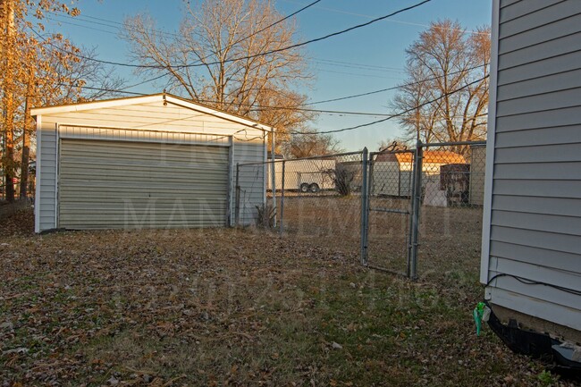 Building Photo - 2 Bedroom 1 Bathroom on cul-de-sac