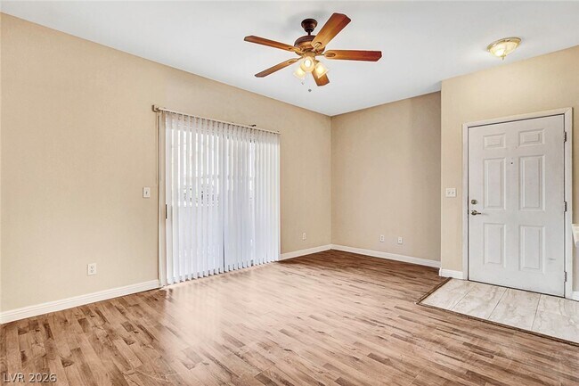 Building Photo - 5650 E Sahara Ave