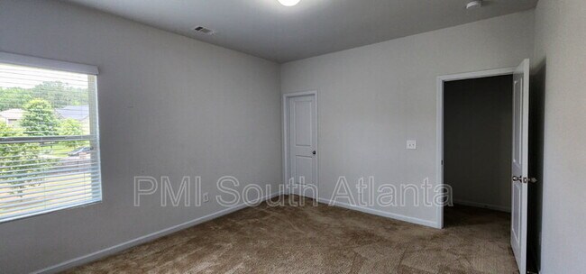 Building Photo - 633 Amrose Way