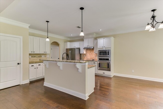 Building Photo - 4215 Windslow Dr