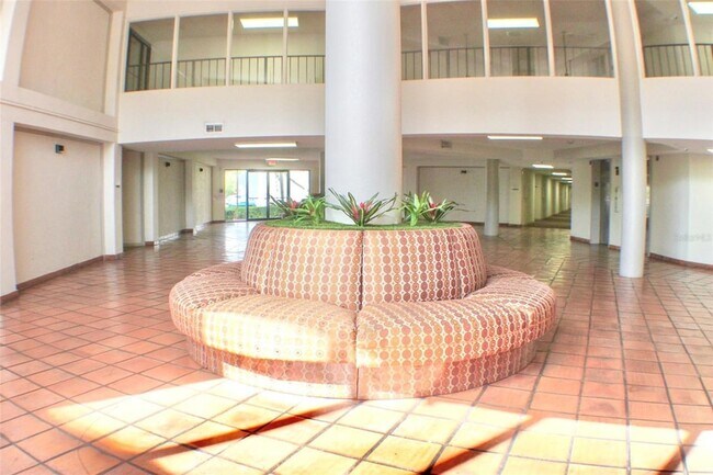 Building Photo - 5900 SW 127th Ave