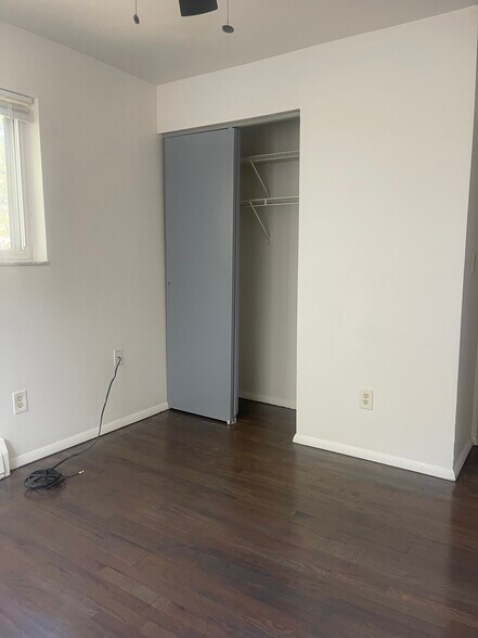 Building Photo - 8441 Cottonwood Dr