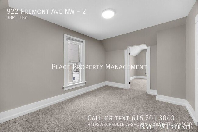 Building Photo - 922 Fremont Ave NW