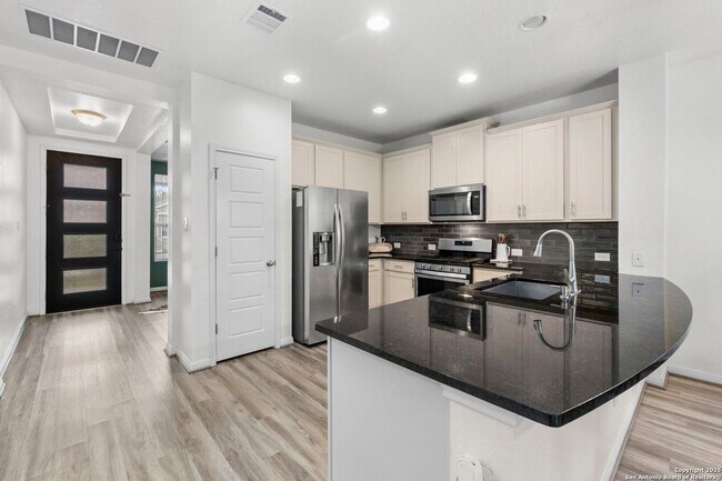 Building Photo - 4 Bedroom/2.5 Bathroom Tribute Ranch Subdivision