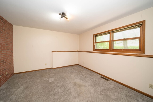Building Photo - 3516 Kings Lair Dr
