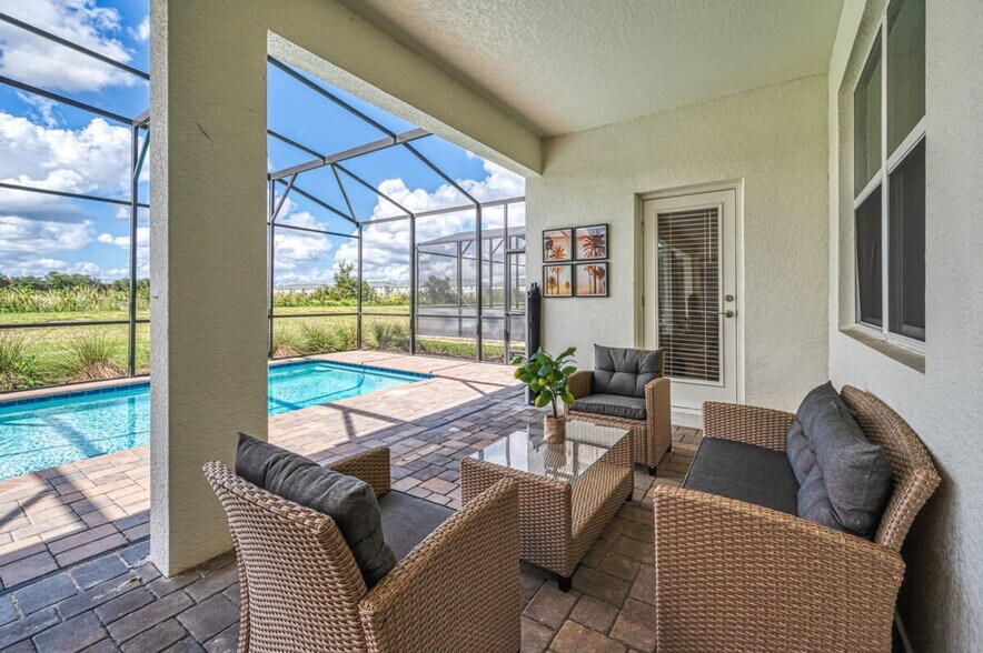 Building Photo - 2878 Stanza Ct