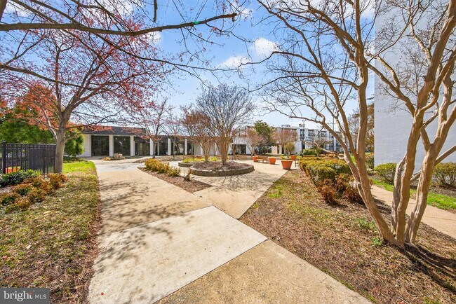 Building Photo - 60 S Van Dorn St