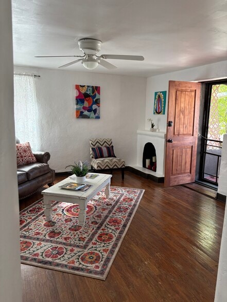 Primary Photo - 109 Romero St