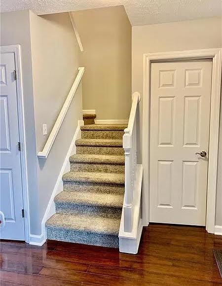 Building Photo - 1411 Woodpath Ct