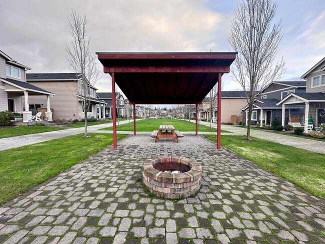Building Photo - Modern 3-Bedroom 2.5 Bath Single Family Home in Gresham!