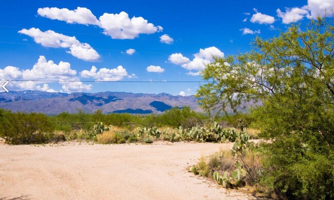 Building Photo - 11640 E Miles St