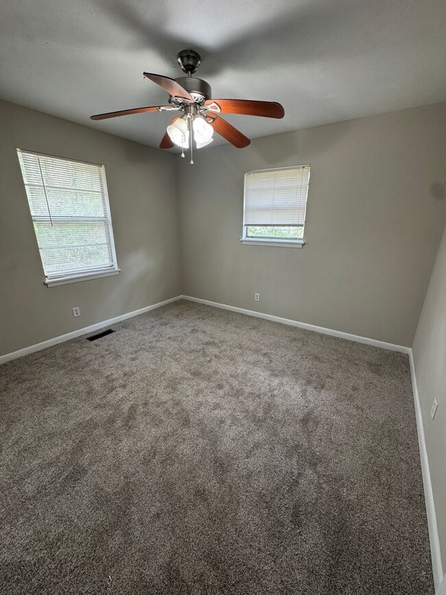 Building Photo - 6332 Winwood Dr