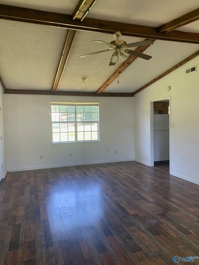 Building Photo - 21045 Myrtlewood Dr
