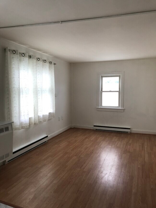 162 Main St 162 Main St Newmarket NH 03857 Apartment Finder