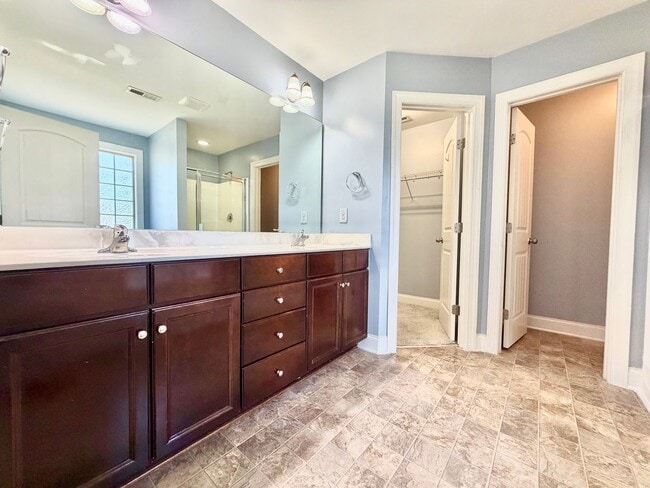 Building Photo - Spacious 3BR/2.5BA Home on Quiet Cul-de-Sac in Knightdale's Churchill Community