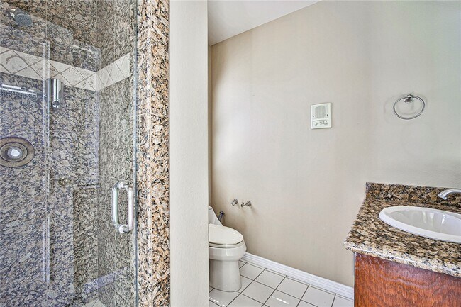 Building Photo - 3137 Beach View Ct