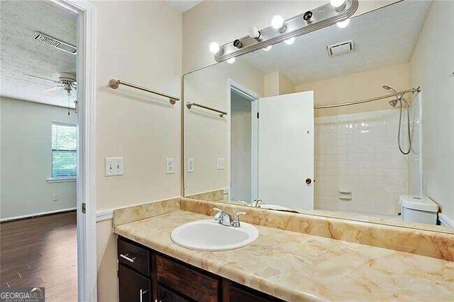 Building Photo - 76 Sandalwood Cir