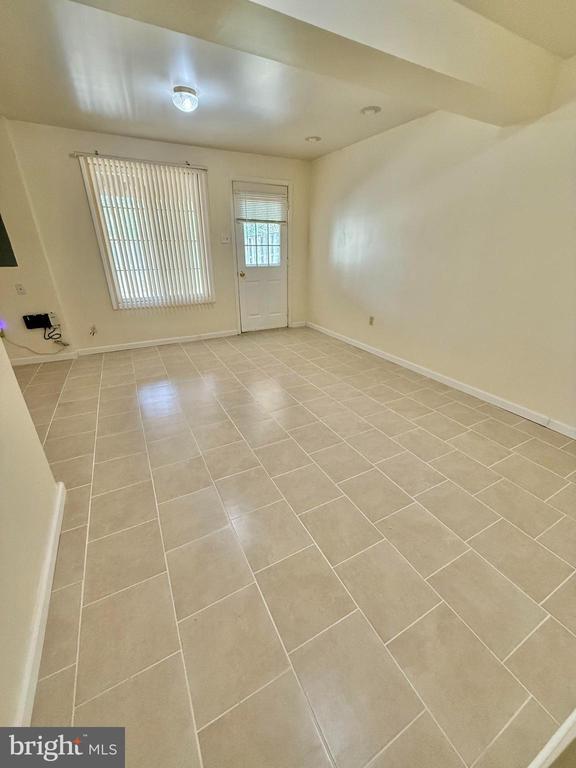 Building Photo - 8349 Windfall Rd