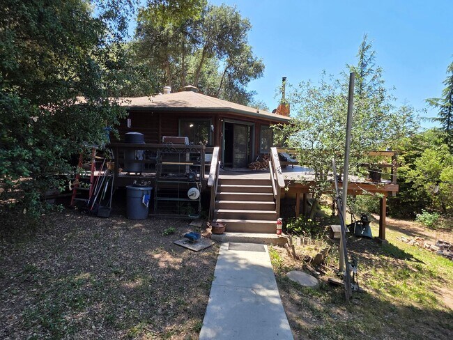 Building Photo - 7068 Sandy Creek Rd