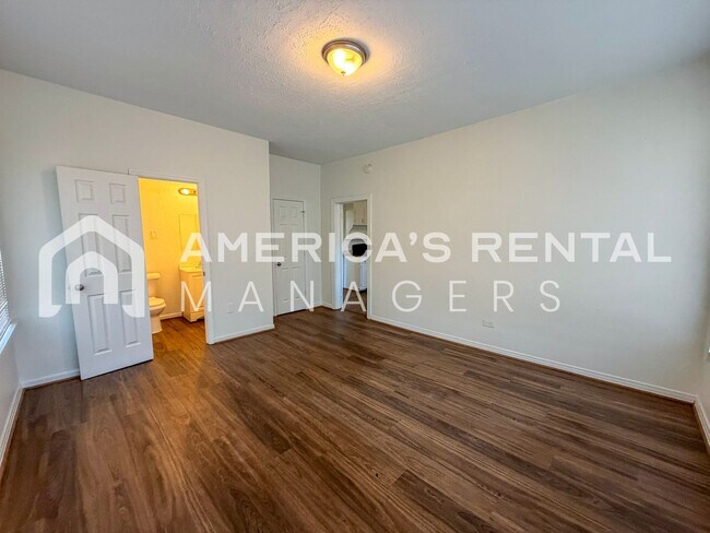 Building Photo - Charming & Spacious Graysville Home for Rent! SECTION 8 FREINDLY!