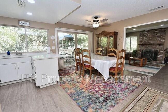 Building Photo - 6913 Navarro Ct