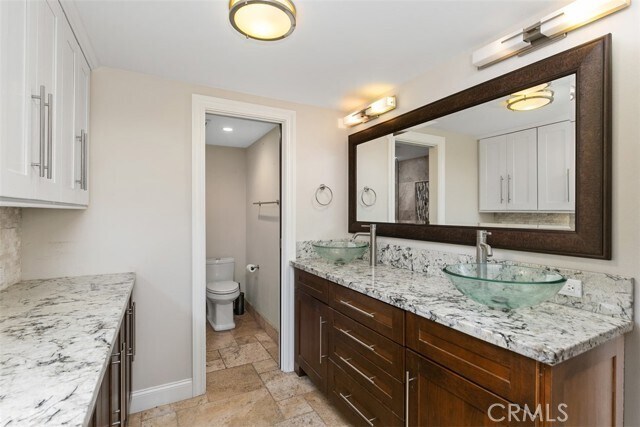 Building Photo - 405 Avenida Granada