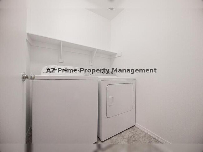 Building Photo - 11595 W Holly St