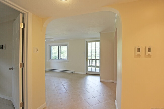 Building Photo - 29 Lavelle Ave