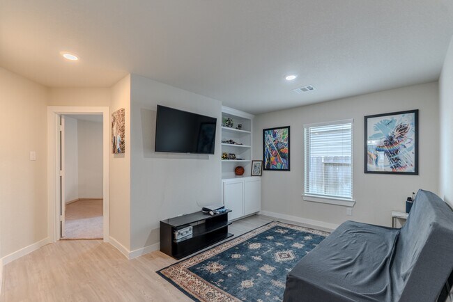 Building Photo - 22035 Juniper Crossing Dr