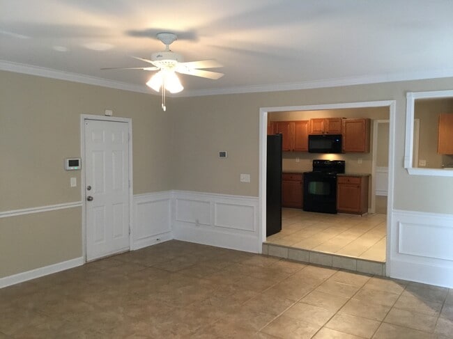 Building Photo - 5622 Falls Ridge Ln