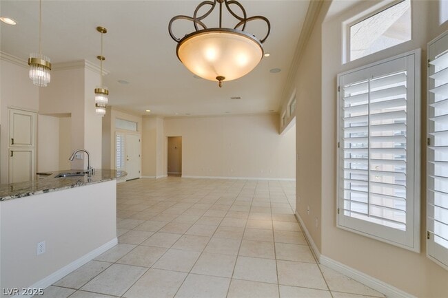 Building Photo - 10041 Woodhouse Dr