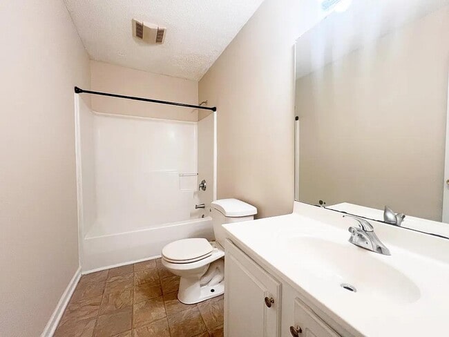 Building Photo - 312 Golden Leaf Ln