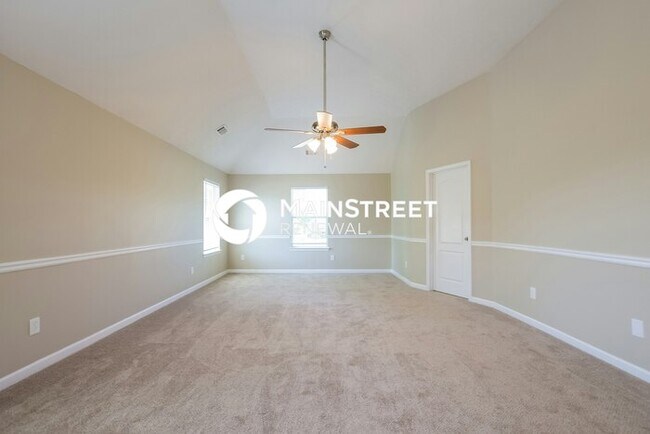 Building Photo - 4 Bedroom Pet-Friendly Home in Hampton, GA...