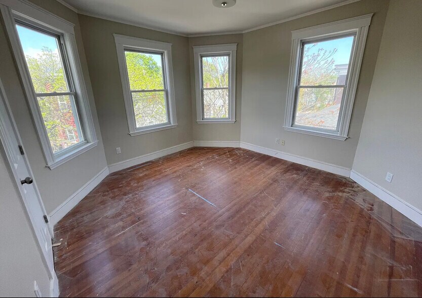 Building Photo - 240 Allston St