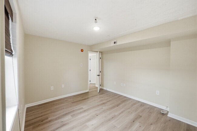 Building Photo - 3803 Allison St