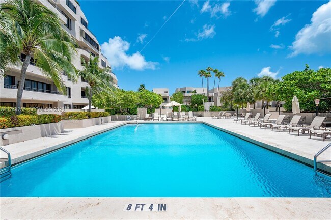 Building Photo - 201 Crandon Blvd