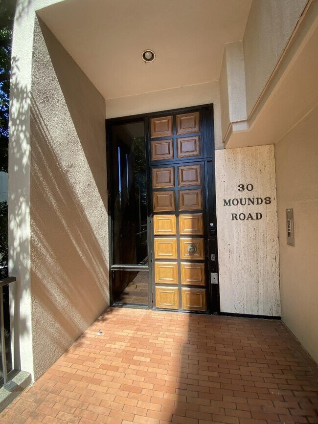Building Photo - 30 Mounds Rd